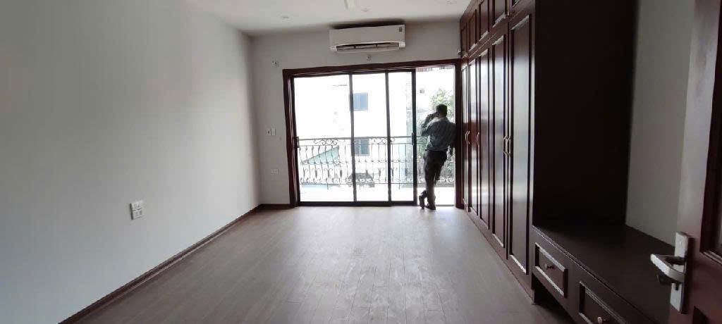 Bán phân lô BÙI HUY BÍCH - QUẬN ỦY HOÀNG MAI - 60M 5 tầng Vỉa kè , KD, ô tô tránh chỉ hơn 15 tỷ